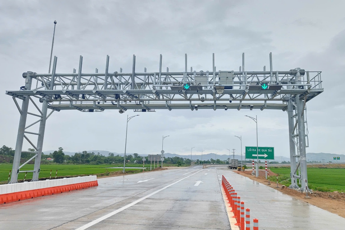 Thêm 5 đoạn tuyến cao tốc Bắc-Nam bắt đầu thu phí từ ngày 14-8